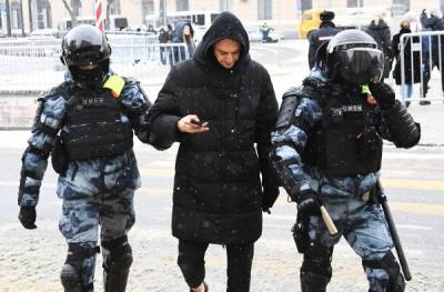 СМИ: В России на несанкционированных акциях задержаны 260 человек