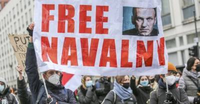 Протесты в РФ: за Навального на митинги выходят в 40-градусный мороз (ВИДЕО)