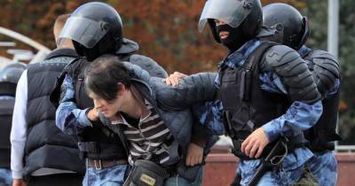 На акциях протеста в России задержали уже более тысячи человек (ВИДЕО)