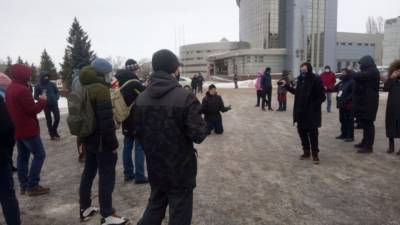 Митинг с участием 50 протестующих завершился в Балаково
