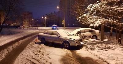 На ул. Карамзина два человека пострадали в ДТП с такси (фото)