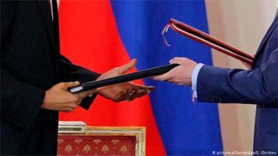 Путин подписал закон о продлении договора с США по СНВ