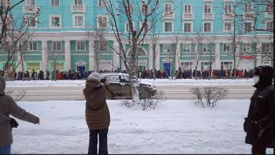 В Мурманске после несогласованного шествия задержали двух человек
