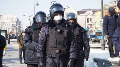 В МВД РФ опровергли данные о применении электрошокеров к задержанным во Владивостоке