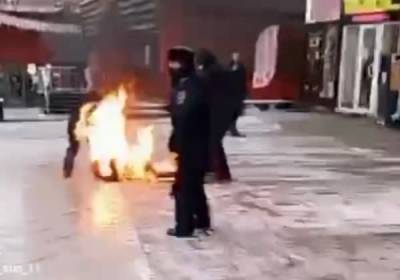 СМИ сообщили о попытке самосожжения на Тверской улице в Москве