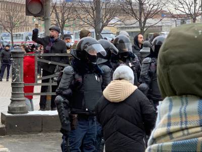 В Петербурге возбудили дело из-за пострадавшего бойца ОМОНа