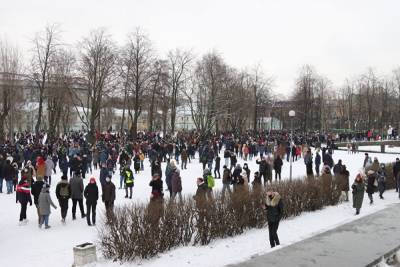 В Петербурге объявлено об окончании митинга-шествия, но людей продолжают задерживать