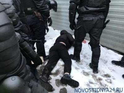 В финале протестной акции в Петербурге человека при задержании воткнули головой в асфальт