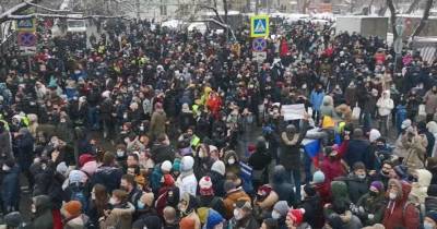 Число задержанных на акциях протеста в России превысило 4 тысячи (видео)