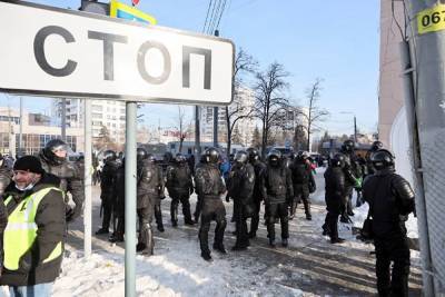В Челябинске СК допрашивает свидетелей по делу о вовлечении подростков в акции протеста
