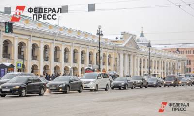 На Невском проспекте в Петербурге открыли движение и восстановили работу транспорта