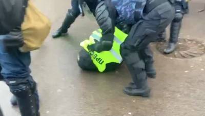 Петербургское отделение Союза журналистов пожаловалось в полицию на задержания