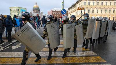 В Петербурге арестовали и оштрафовали двоих участников акции 31 января