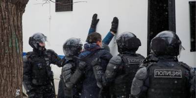 Рекордное количество задержанных. Как в России прошли протесты в поддержку Навального — фоторепортаж