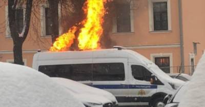Сгоревшее в центре Москвы авто Росгвардии подожгли