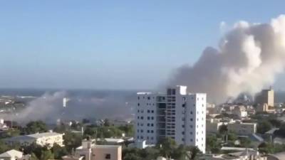 В сомалийской столице террористы взорвали отель