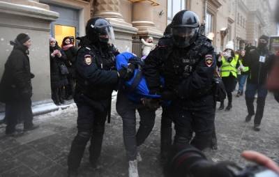 Правозащитники сообщили о рекордном числе задержанных на несогласованных акциях в России