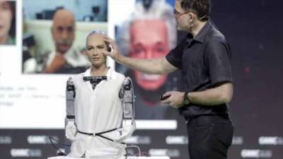 Могут ли роботы помочь в лечении душевных болезней? (4 фото) - skuke.net