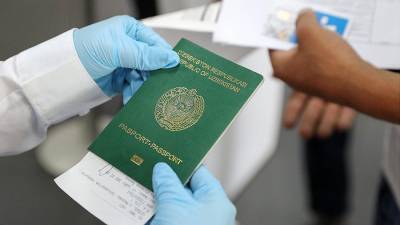 В Узбекистане начали выдавать ID-карты взамен внутренних паспортов