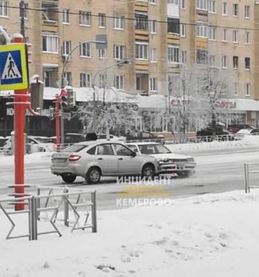 На одном перекрёстке в Кемерове произошло второе за сутки ДТП