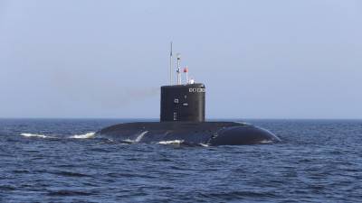 Российские подводники продолжат учения в Северном Ледовитом океане