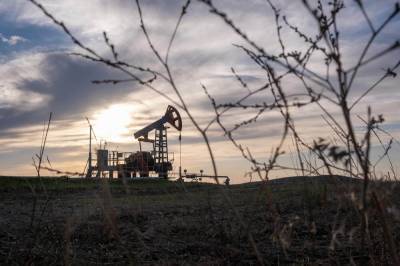 Добыча нефти в России снизилась до десятилетнего минимума