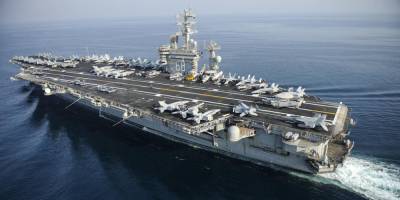 США оставят авианосец "Нимиц" в Персидском заливе для противостояния Ирану