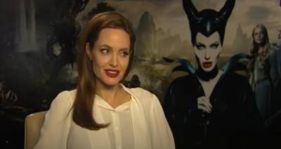 Блуза Анджелины Джоли не выдержала напряжения, явив миру роскошные формы актрисы: "Нимфа"