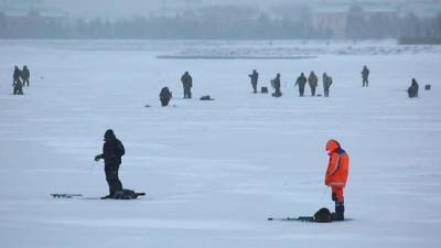 В Петербурге могут продлить запрет выхода на лед