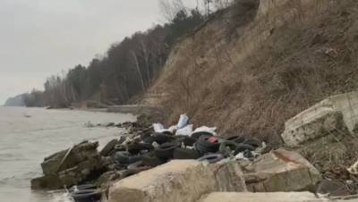 Киевское водохранилище оказалось под завалами мусора: "пейзажи" возмутили жителей столицы