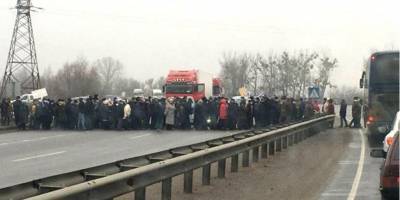 В Полтавской области люди перекрыли трассу Киев-Харьков из-за необоснованных начислений за газ