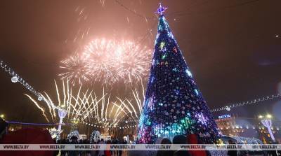 Новогодняя елка в Минске вошла в топ-5 самых высоких в СНГ