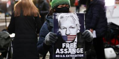 Из-за возможного суицида: британский суд отказал США в экстрадиции Ассанжа