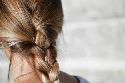 Способ восстановления роста волос после коронавируса назвали российские врачи