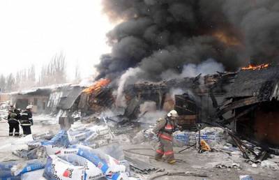 В Киеве загорелось здание «Укррыбы» (ВИДЕО)