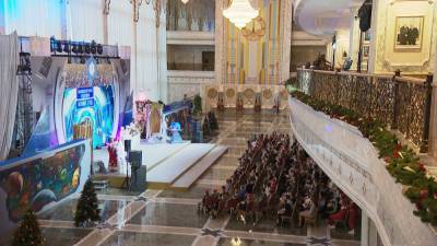 Новогодние представления для юных белорусов проходят во Дворце Независимости