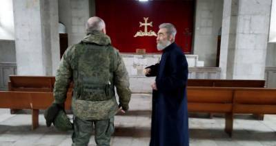 Глава Арцахской епархии обсудил с российскими военными безопасность монастыря Амараса