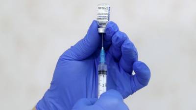 Сербия с 5 января начнет вакцинацию российским препаратом «Спутник V»