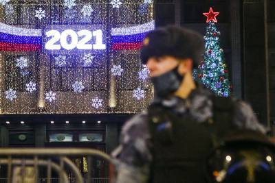 Жители Подмосковья почти 50 тысяч раз позвонили в полицию и скорую в Новый год