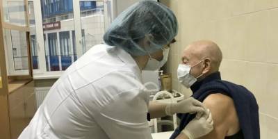 В Болгарии сообщили о первых побочных эффектах вакцины Pfizer