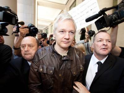 Британия не стала передавать Штатам создателя WikiLeaks из-за риска суицида