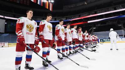 Фетисов: победа России на МЧМ сохранит места в российском хоккее тем, кто рушит его систему