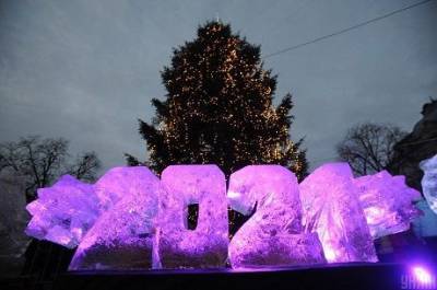 Во Львове открыли уникальный фестиваль ледяных скульптур (ФОТО)