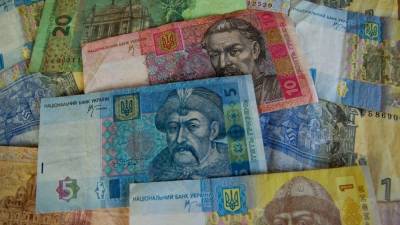 Украинские власти приближают страну к банкротству