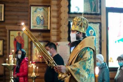 Хабаровским верующим старше 65 лет советуют не идти в храм на Рождество