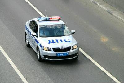 В Санкт-Петербурге сотрудники полиции задержали лихача после погони — видео