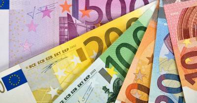 Экономист назвал валюты для хранения сбережений надежнее евро