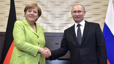 Путин и Меркель обсудили борьбу с коронавирусом и внутриукраинское урегулирование