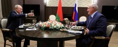 Лукашенко: Нас с Путиным загнали намертво в одну команду