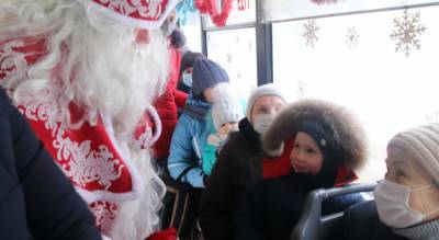 Перед Рождеством в Новочебоксарске пустят бесплатный троллейбус с волшебными героями